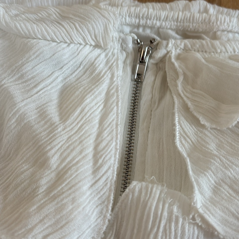 White Ruffle Crop Top - Picture 4 of 4
